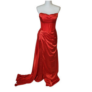 NWT Beautiful Red Formal Gown Prom Dress Wedding Party Bridesmaid MOTB